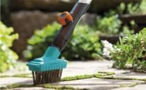 Gardena 3605-20 Köşe ve Ek Yeri Fırçası M Combi System+130 cm Sap