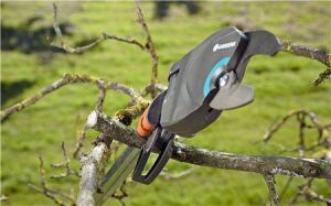 Gardena 12000 Yüksek Dal Budama Makası